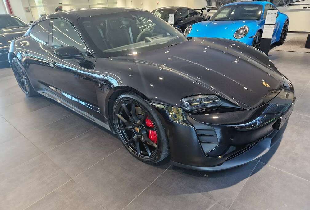 Porsche Taycan GTS