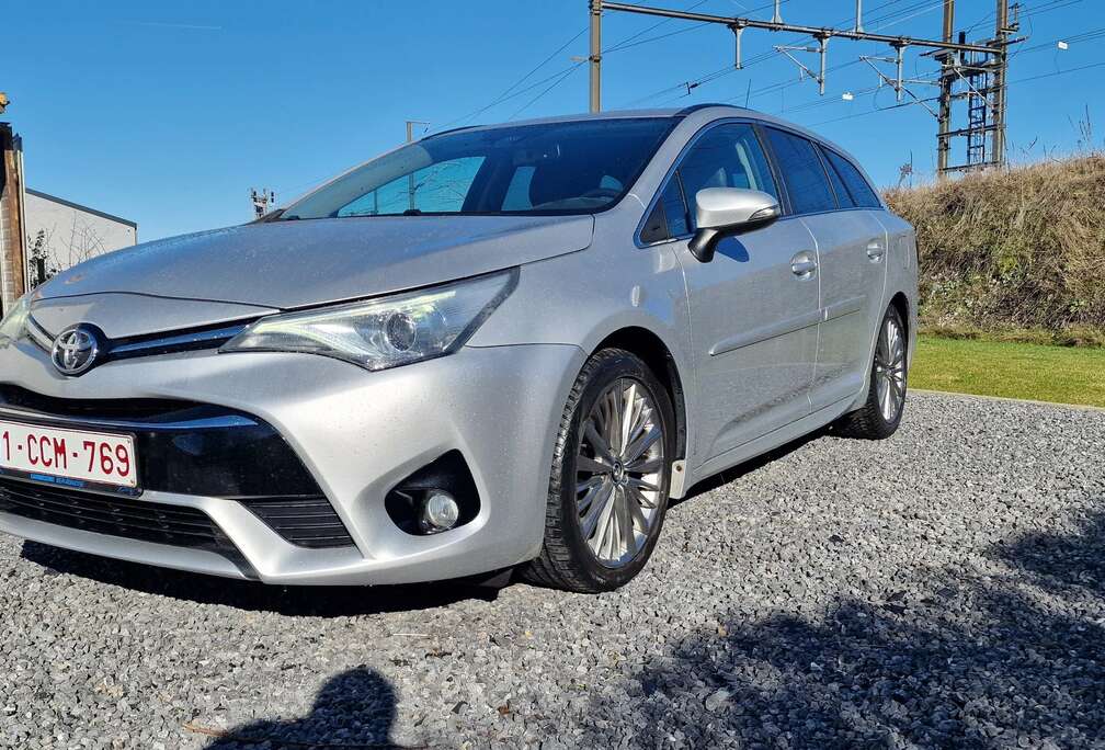 Toyota Avensis SW 2.0 D-4D Dynamic