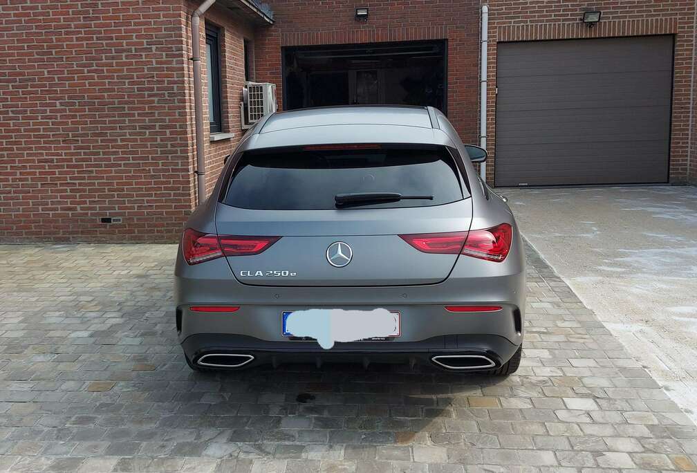 Mercedes-Benz CLA 250 e PHEV AMG Line