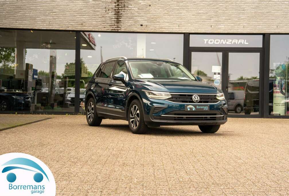 Volkswagen 1.5 TSI Camera/Carplay/Lane assist/Front Assist...