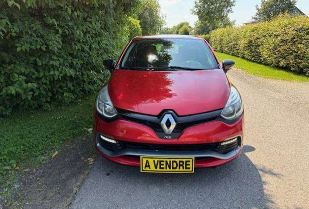 Renault Clio 1.6 Turbo EDC R.S GPS CLIM AUTO  ENORMEMENT D\'OPTIONS MANIFIQUE RS SPORT CHASSIS CUP A SAISIR SUPER ETAT