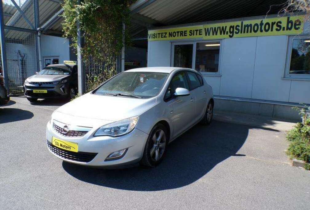 Opel 1.3CDTi 95cv Gris 06/12 Airco Radio Bluetooth