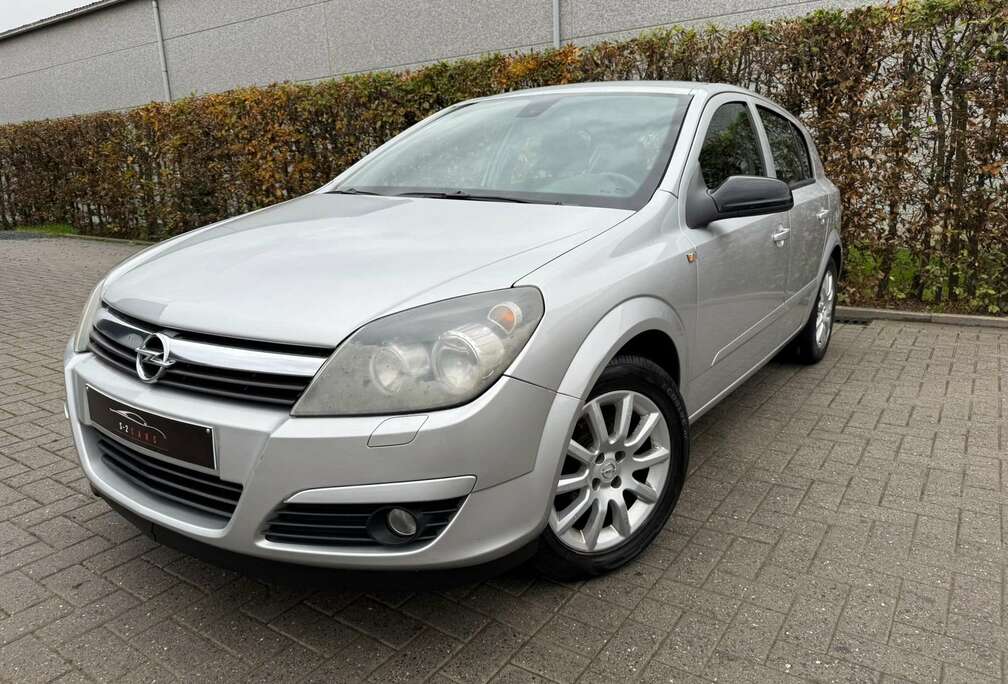 Opel Astra 1.6 Elegance