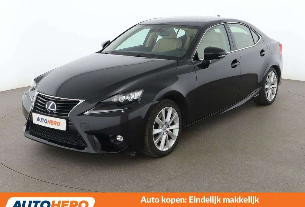 Lexus IS 300h