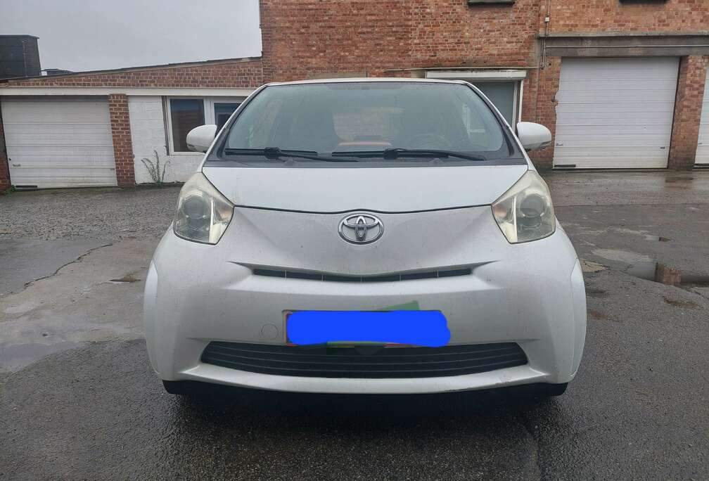 Toyota iQ+1.0i+VVT-i+Luna