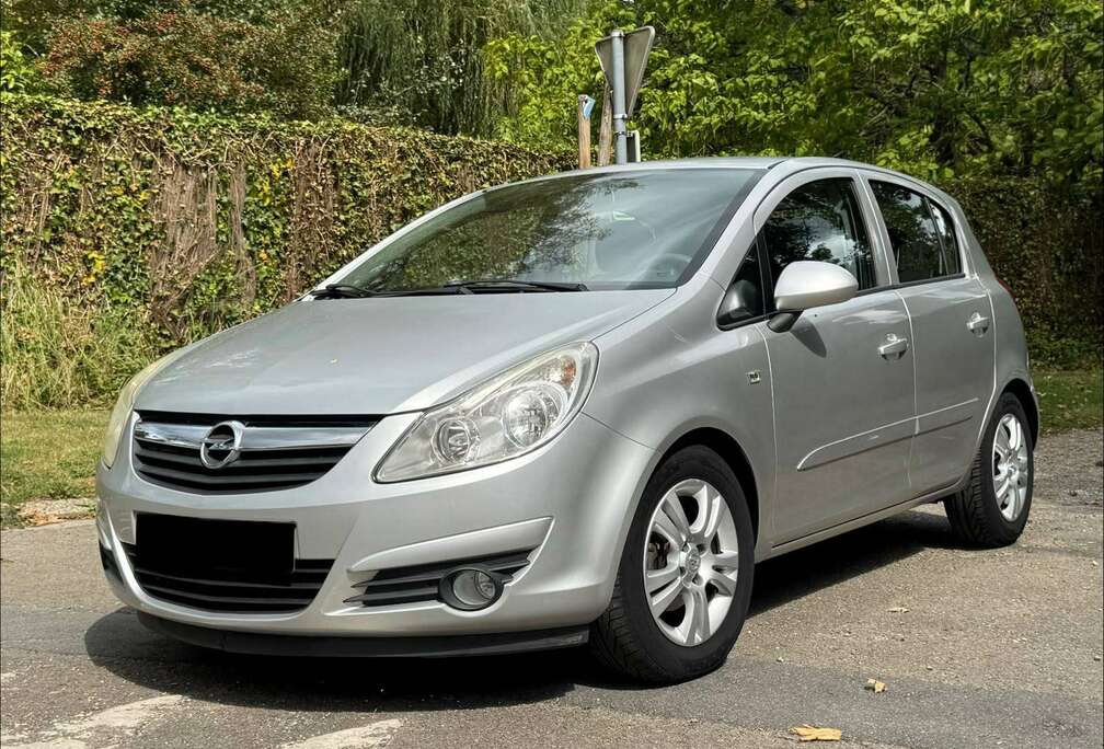 Opel 12 mois garantie Corsa 1.2  • 5 portes • Essence • Faible km