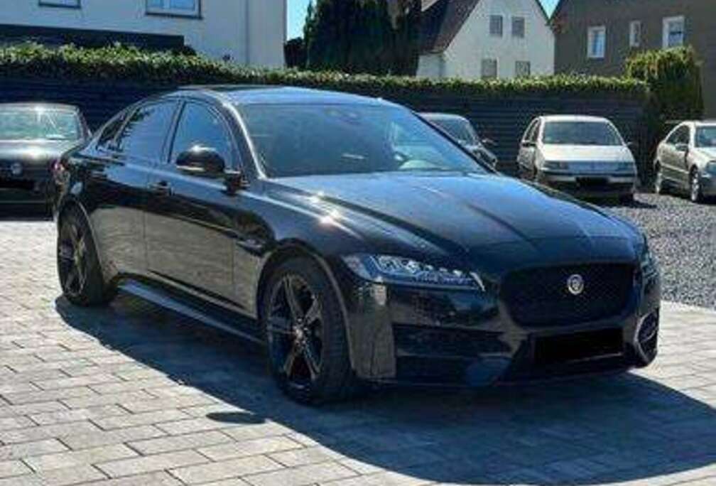 Jaguar 3.0 D V6 300 Sport (EU6.2)