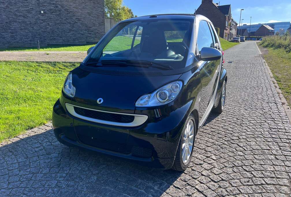 Smart smart fortwo cabrio softouch edition limited two