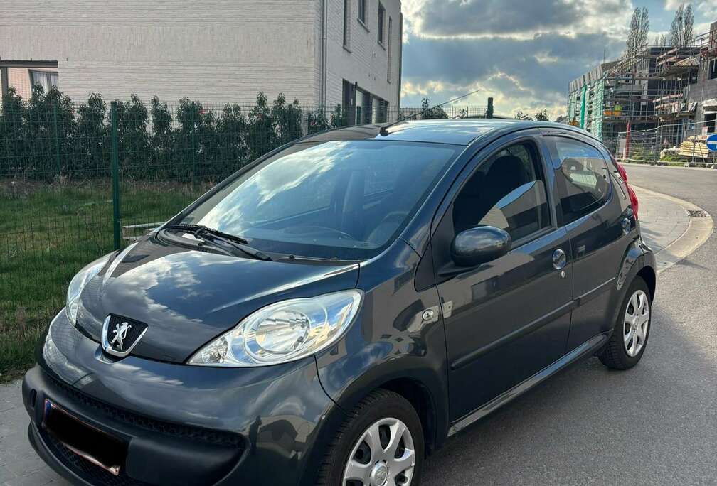 Peugeot 107 1.0i 12v Urban