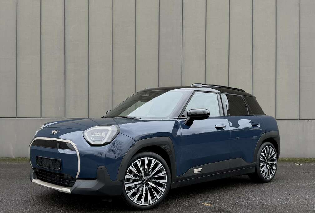 MINI E Favoured Trim  PANO  HUD  Leder  24M Garanti