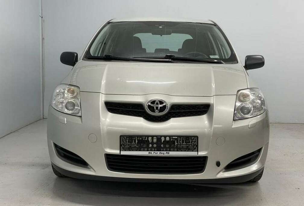 Toyota 1.6i VVT-i 16v Sport Line