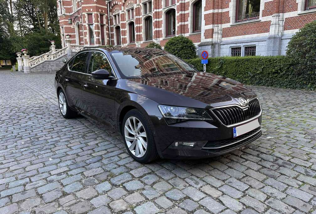 Skoda Skoda Superb Luxury Style 1.5 Full Option  Adaptive Cruise Control  Line Correction  Auto Parking  Keyless