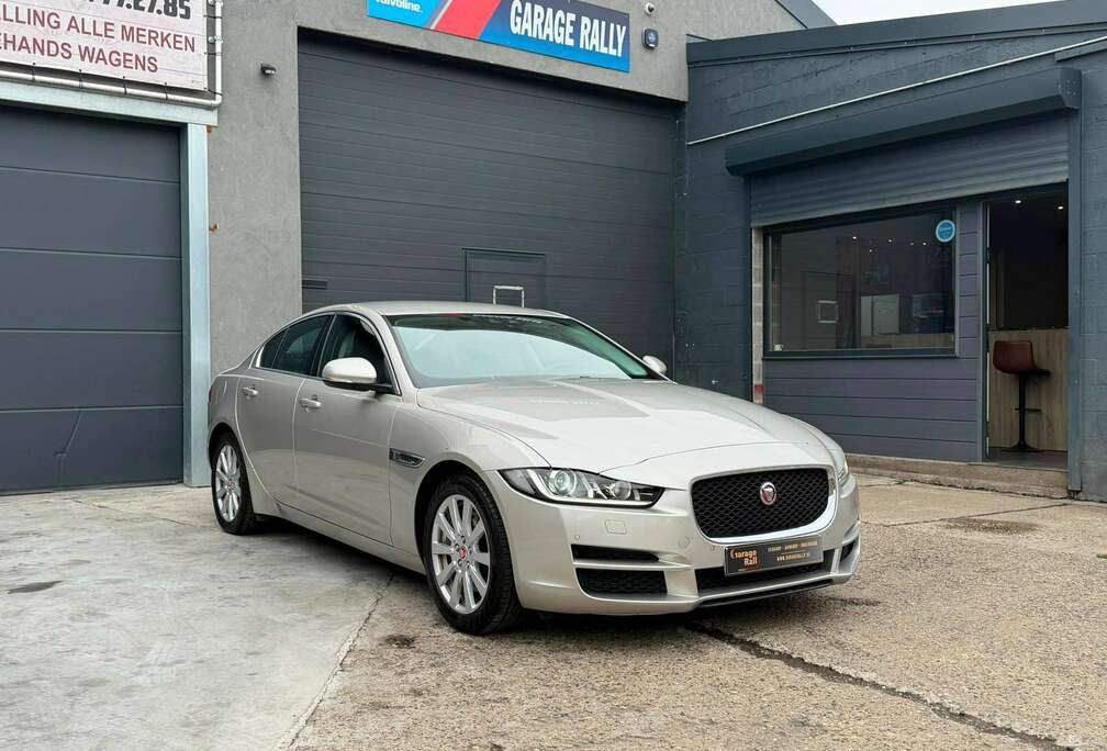 Jaguar XE 2.0 T Pure