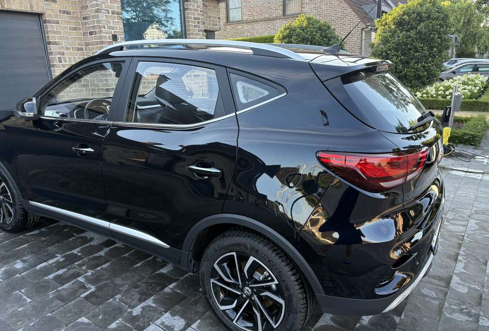 MG 1.0 T-GDi Luxury AT