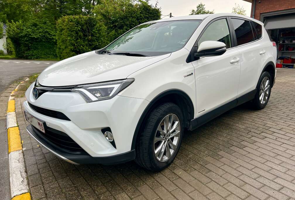 Toyota 2.5i 2WD Hybrid Comfort CVT (EU6.2)