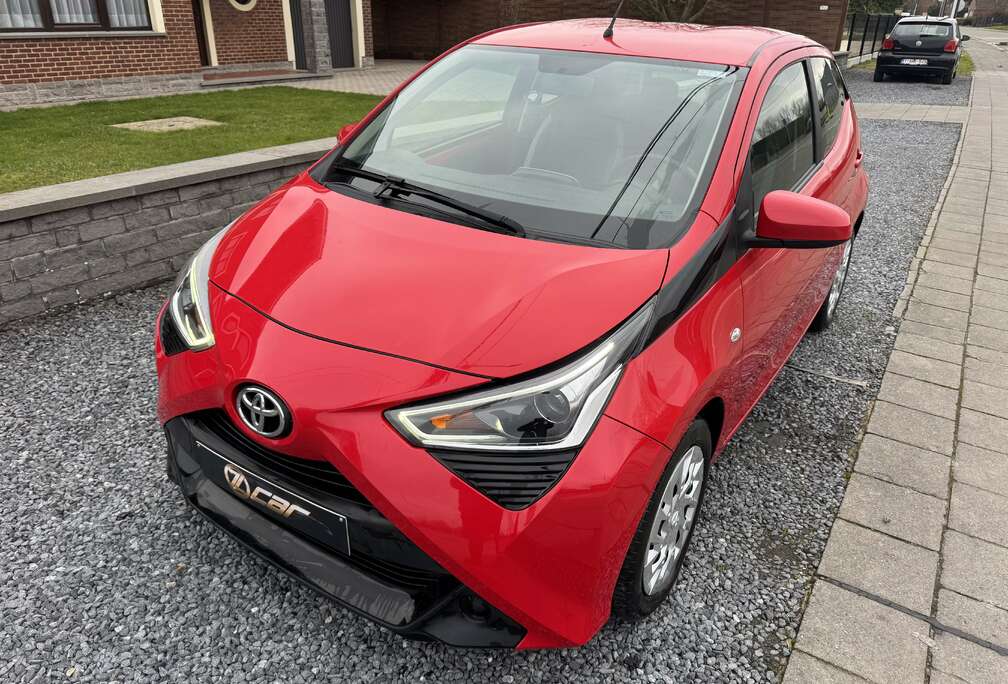 Toyota Aygo 1.0i VVT-i x-musicCARPLAY/CLIM/GARANTIE
