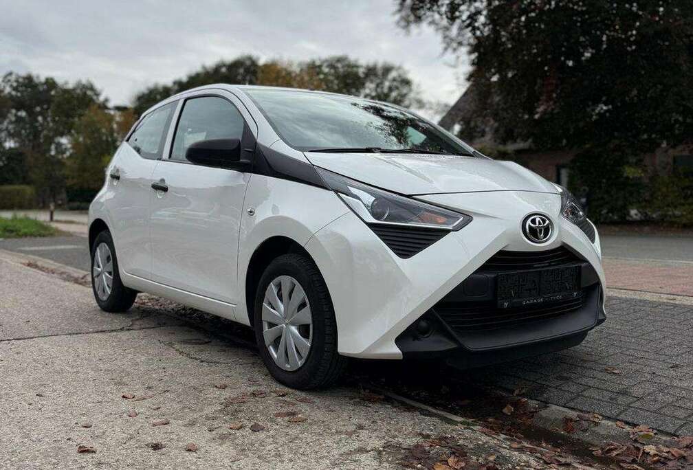 Toyota Aygo x-play club