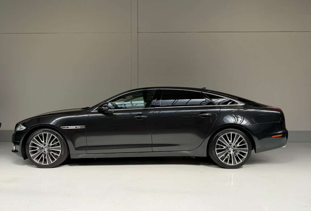 Jaguar XJ LWB 5.0i V8 S/C Ultimate Edition