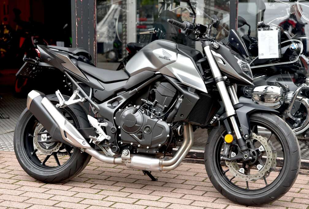 Honda HORNET ***MOTO VERTE***