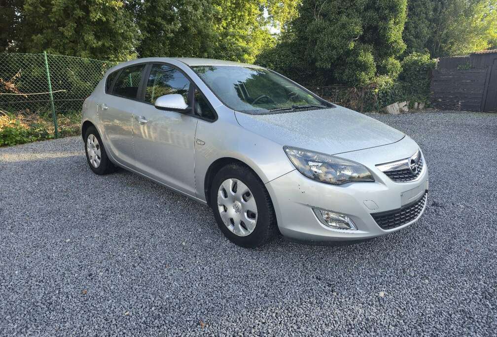 Opel GTC 1.7 CDTi  GPS