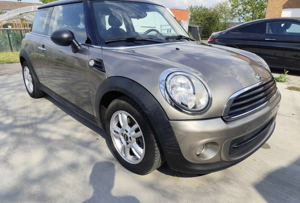 MINI 1.6i - 98 Seven Climatisation ✅
