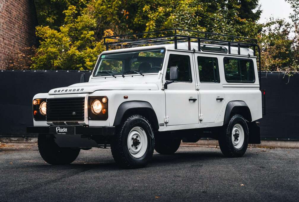 Land Rover Defender 110 2.2  // AIRCO // 7 SEATS // EX VAT