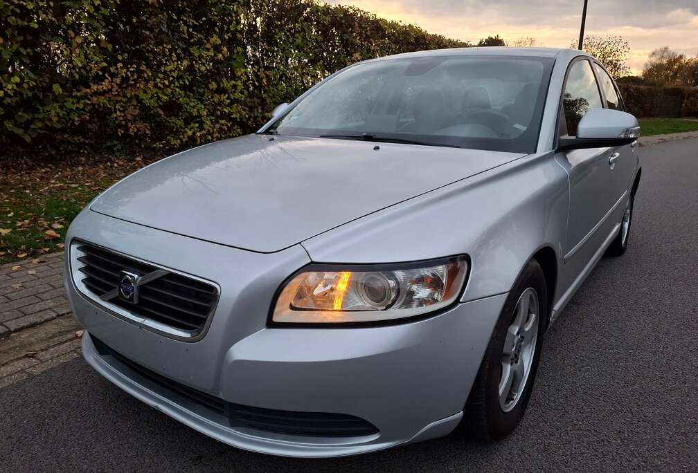 Volvo S40 1.6 D DRIVe Momentum Full Options