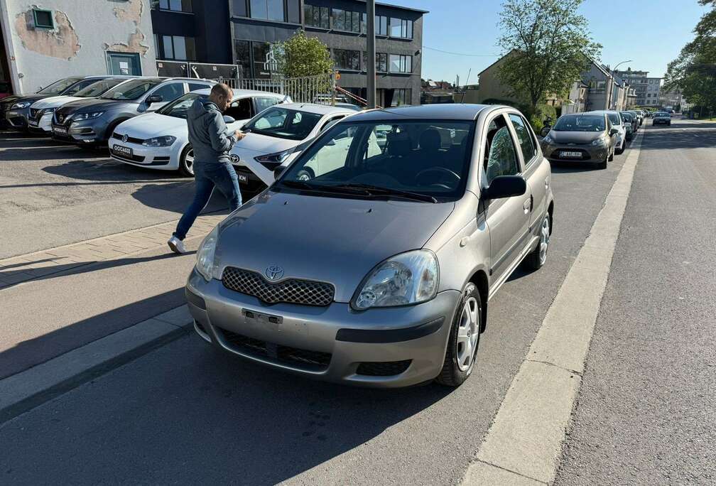 Toyota 1.3i VVT-i 16v Linea Luna**12M GARANTIE**