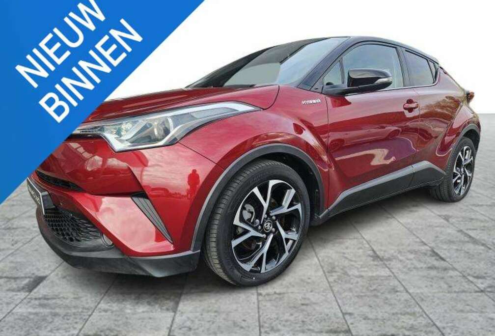 Toyota 1.8 Hybrid Bi-Tone