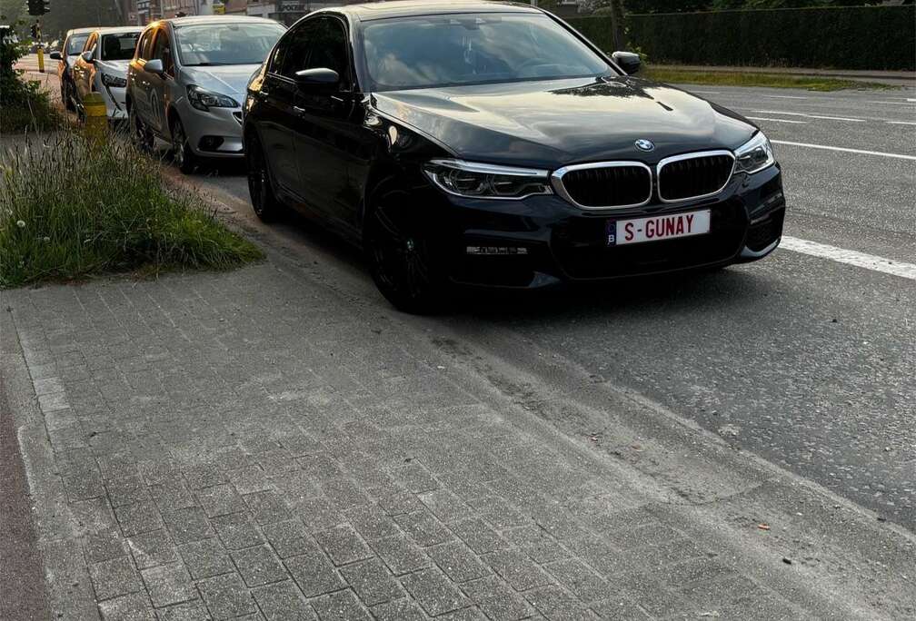 BMW 530e.