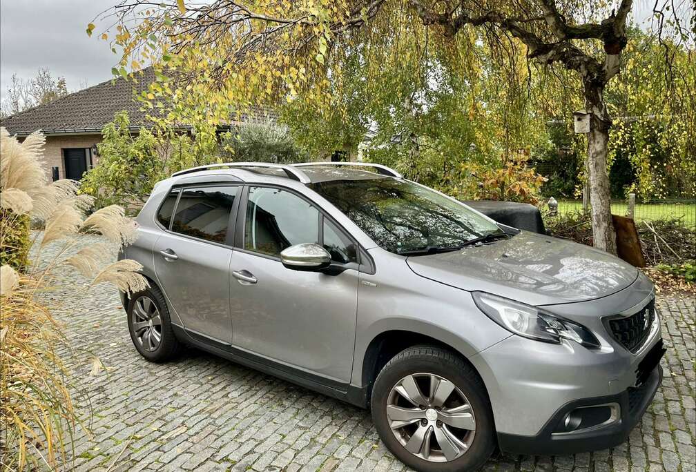 Peugeot 2008 1.2i Style