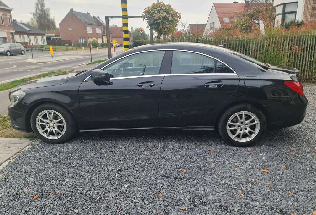 Mercedes-Benz CLA 180