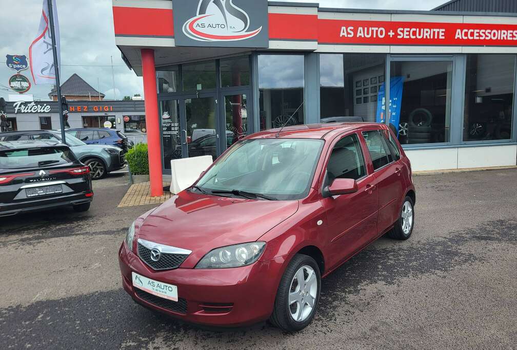 Mazda 5P 1.4i 16v 80cv