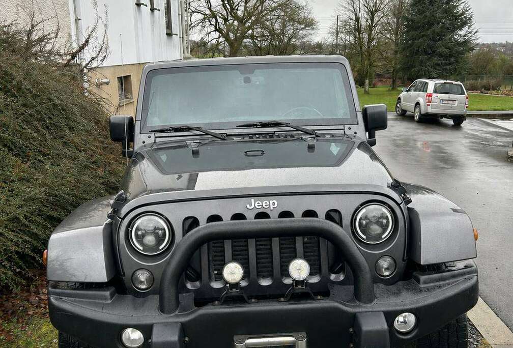 Jeep Wrangler 2.8 CRD Sahara Start@Stop DPF