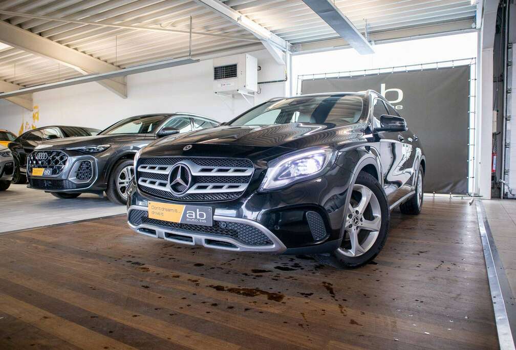 Mercedes-Benz Automaat, Trekhaak, Achteruitrijcamera, Navigatie, LED koplampen, Zetelverwarming, Dodehoekassistent