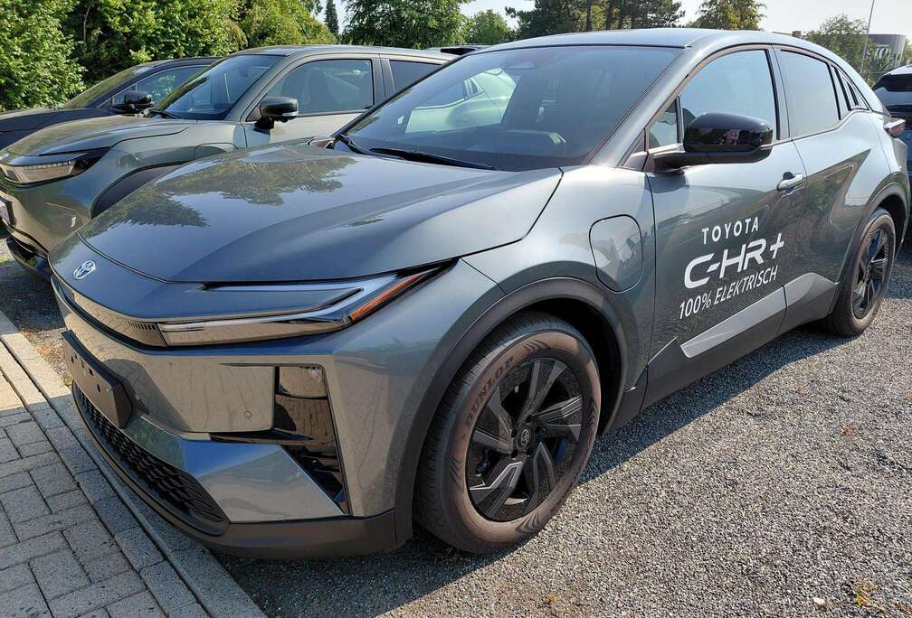 Toyota V05 Business