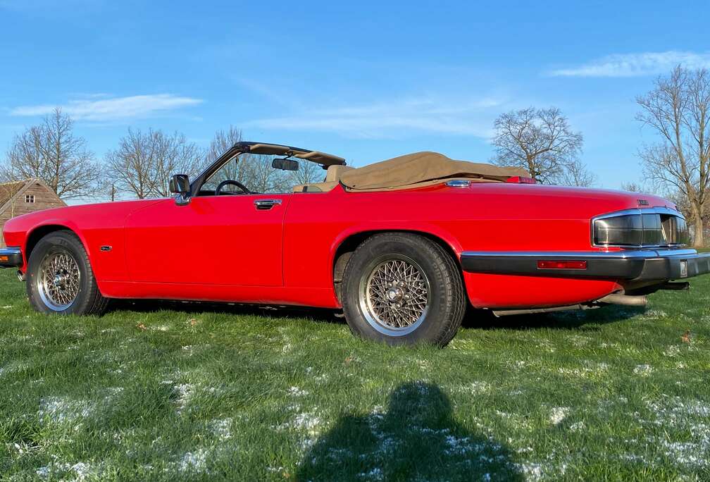 Jaguar V12 convertible