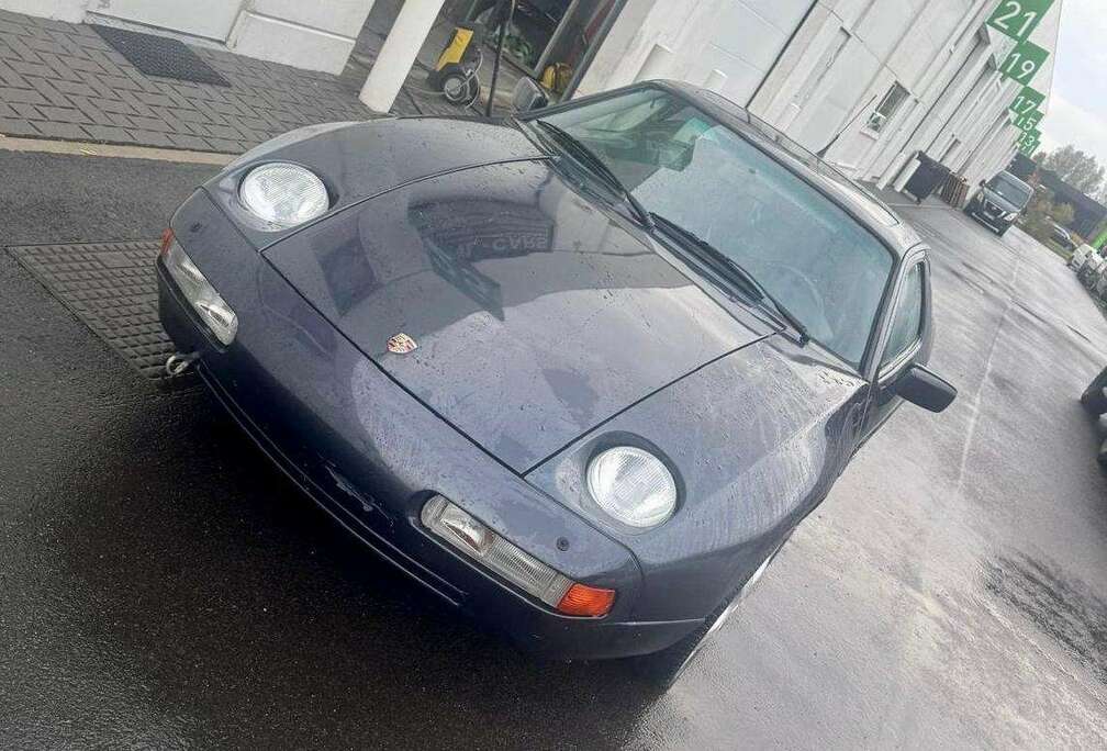 Porsche S V8 1989 93000 km a finir par negligence