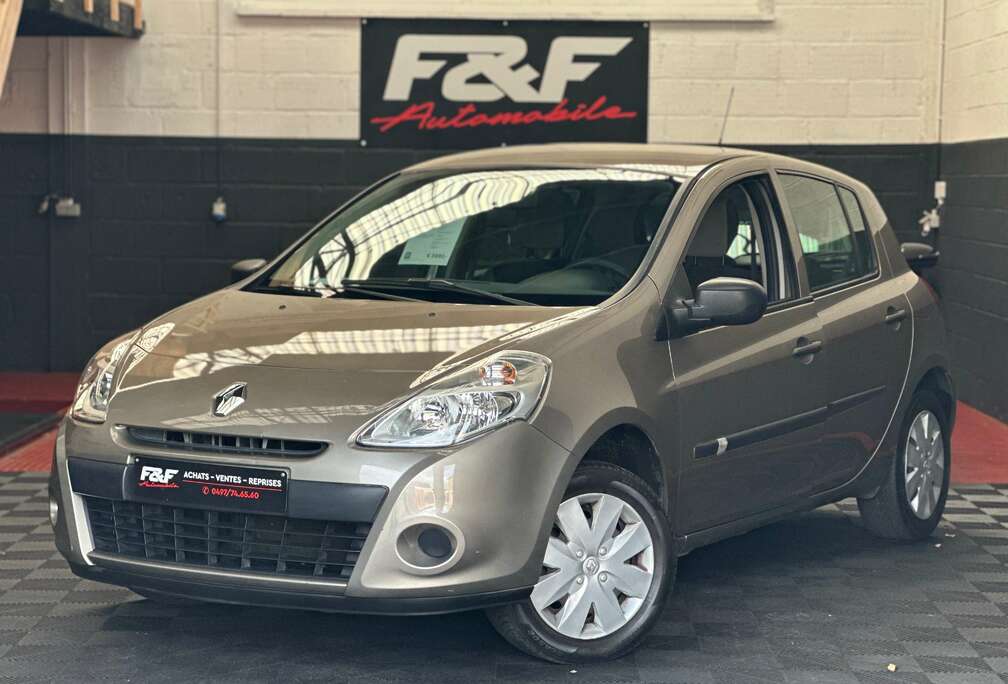 Renault Clio 1.2i 20th