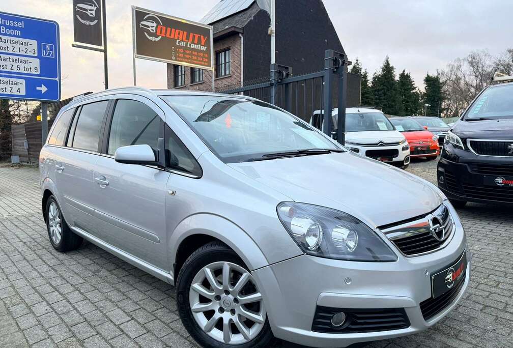 Opel 1,8 benzine  98000 km automaat  7 plaatsen