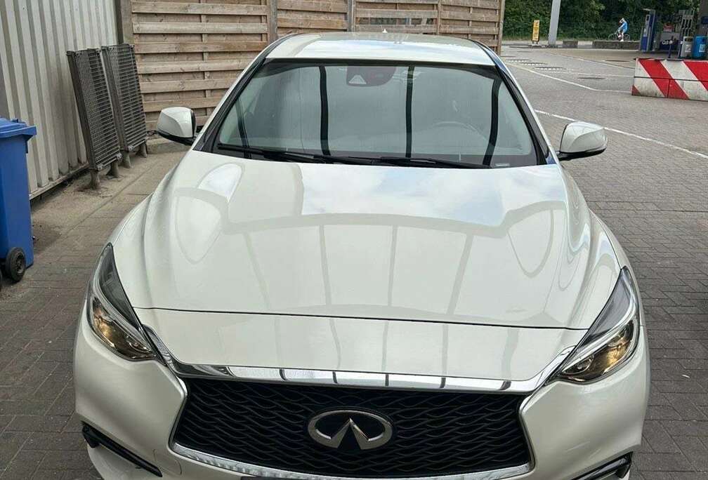 Infiniti 1.5d Premium Tech Gallery White