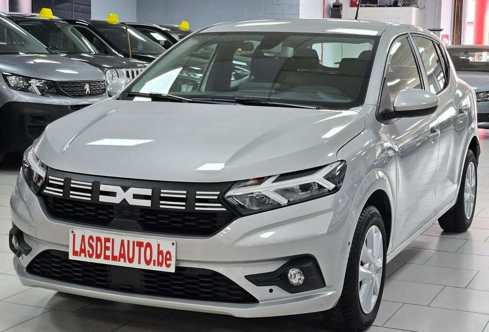 Dacia 1.0TCe Auto Android Carplay Led CAM Cruise Front