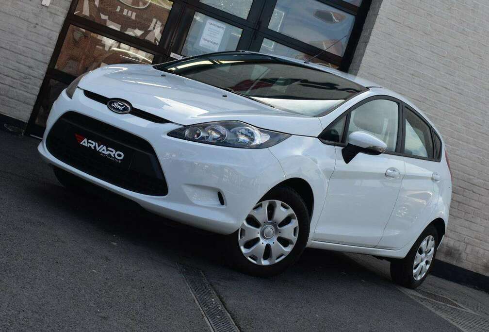Ford 1.25i Titanium / Airco / Verw Zetels / Topstaat / Garantie