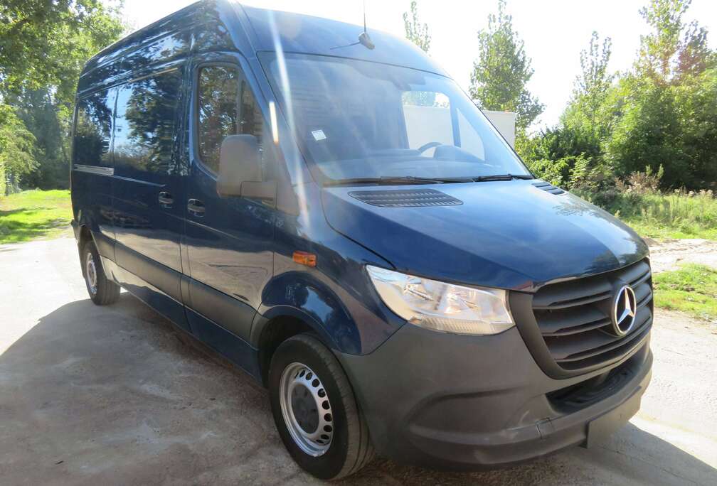 Mercedes-Benz 311CDi - FWD - A2H2