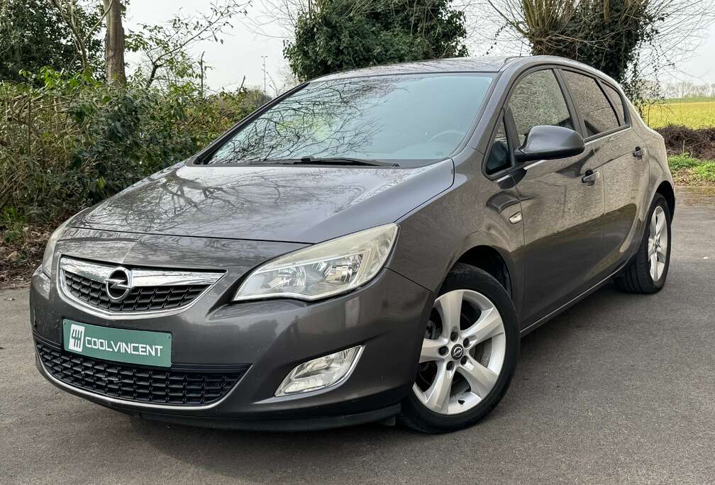 Opel Astra 1.7 CDTi Sport DPF 5 DOORS// AIRCO