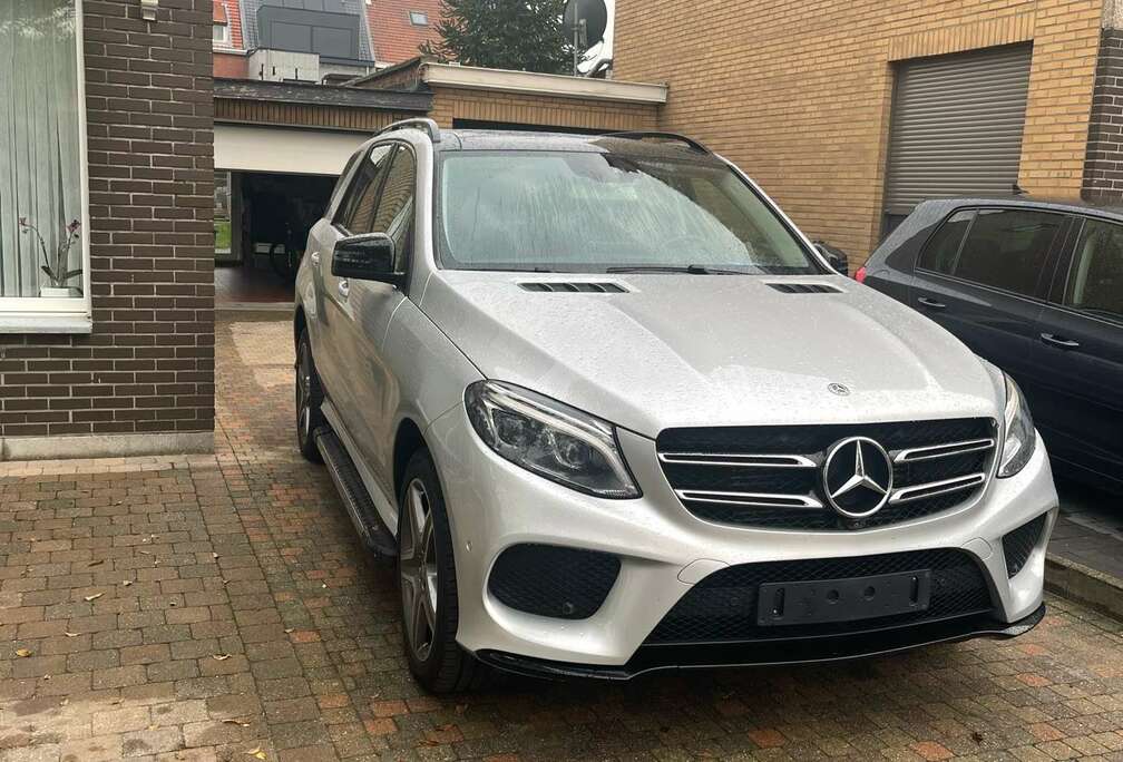 Mercedes-Benz d 4Matic 9G-TRONIC Exclusive