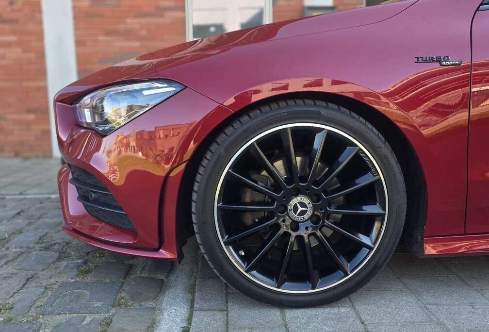 Mercedes-Benz 180 CLA AMG Line nog 2 jaar garantie bij mercedes