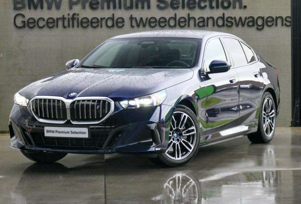BMW eDrive40 M Sport  DrivePro  Park Plus  Seatvent