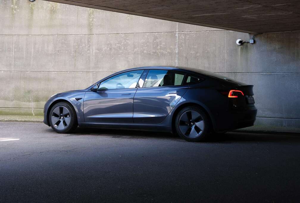 Tesla Model 3 60 kWh Standard Plus