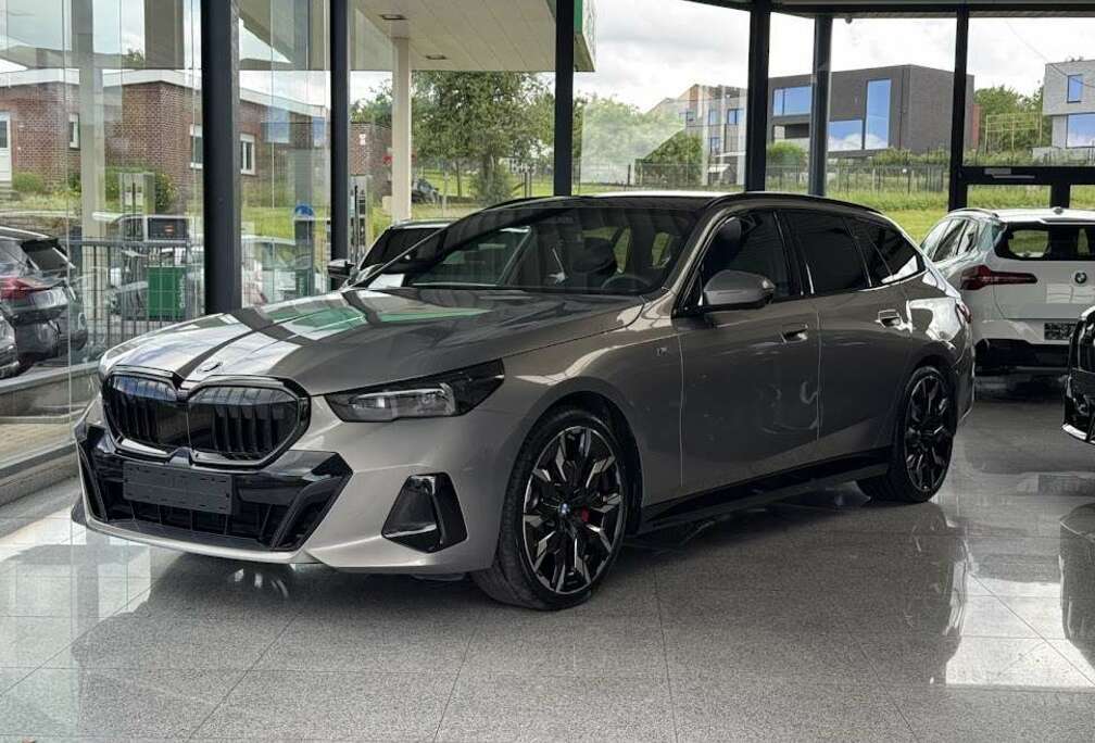 BMW i Touring M Sport Pro /B&W / PANO/ 360/ HUD/ TRKHK